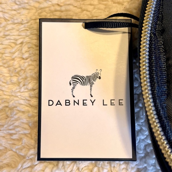 NWT Dabney Lee Designer Makeup or Travel Bag in Gold and Black. Chic design - Picture 8 of 9